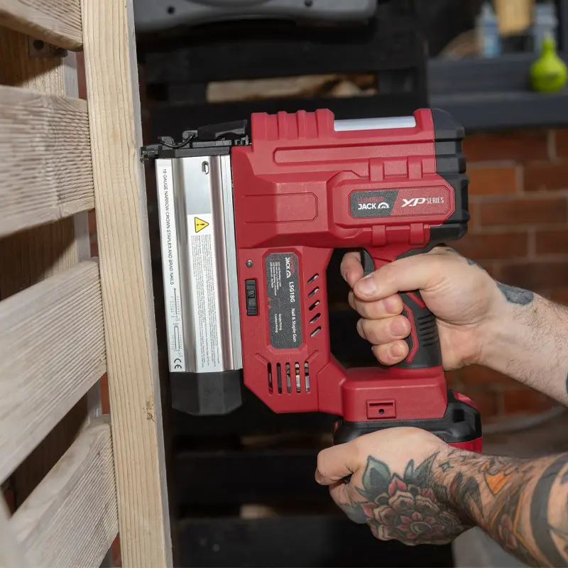 Lumberjack 20V XP Series Cordless Nail & Staple Gun Kit – Includes 2.0Ah Battery, Fast Charger & Carry Case | Ideal for Woodworking, DIY Projects, Upholstery, and Home Repairs | Compact, Powerful, and Easy to Use 2