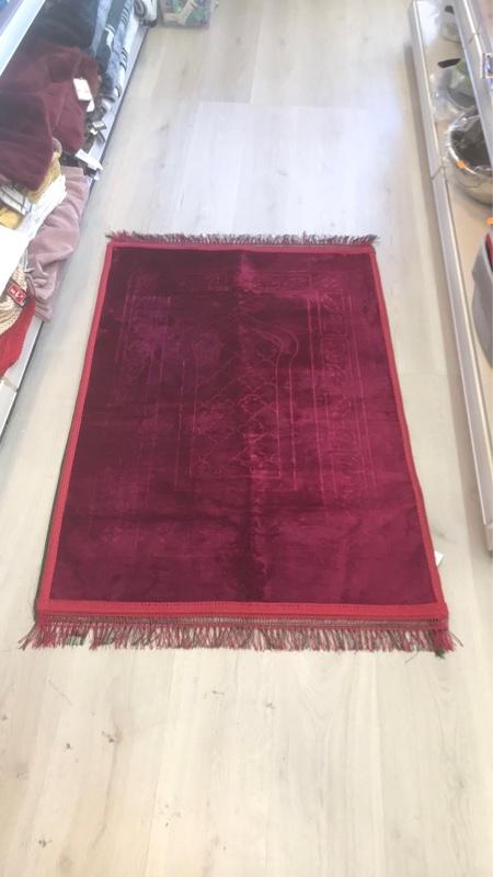 Product Introduction of Red prayer rug 1