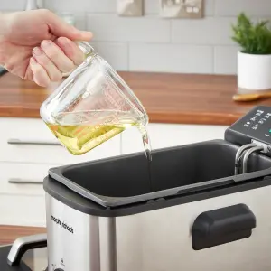 Morphy Richards 3L Filter Pro Deep Fat Fryer 2