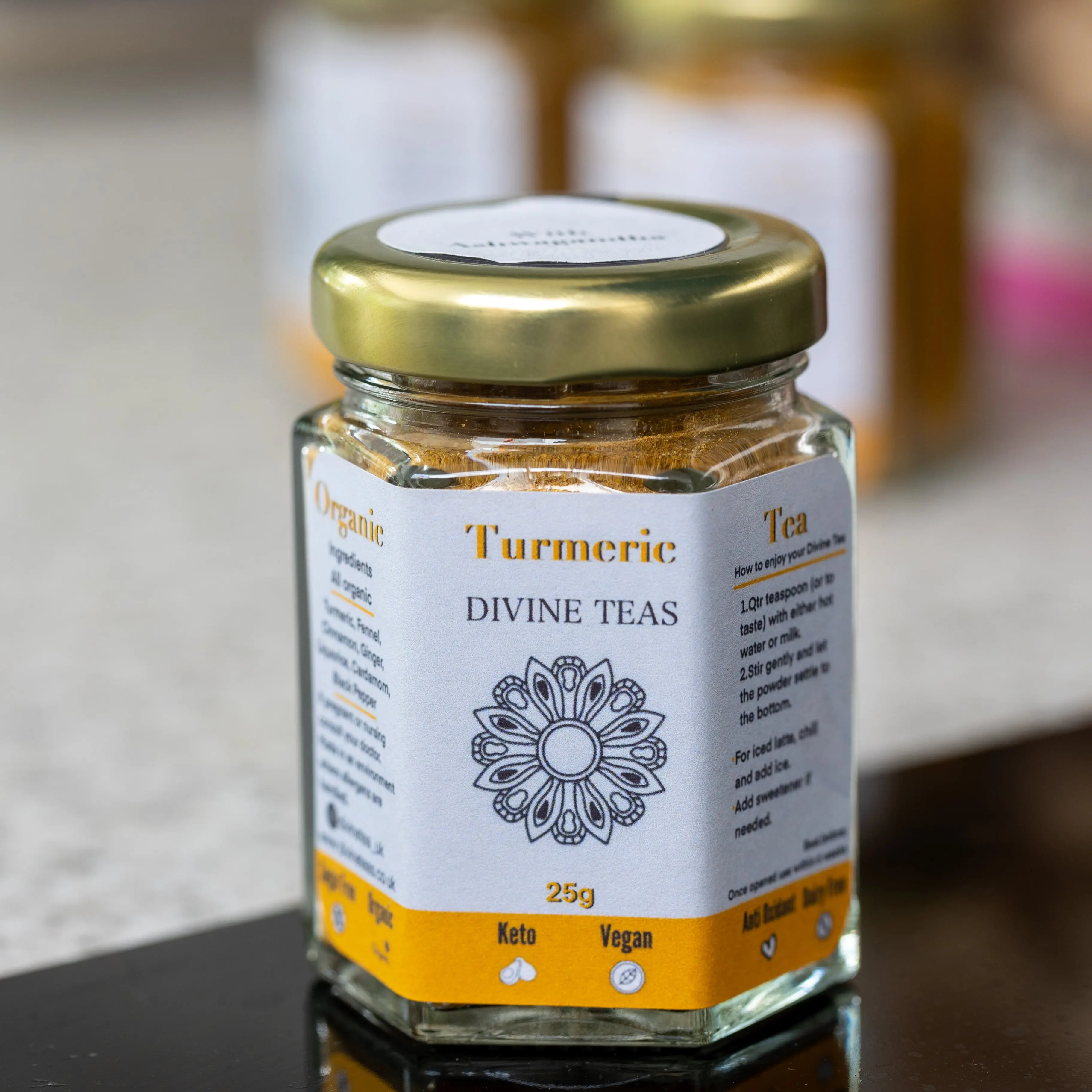 Divine Teas - Organic turmeric tea with Ashwagandha, 25g jar