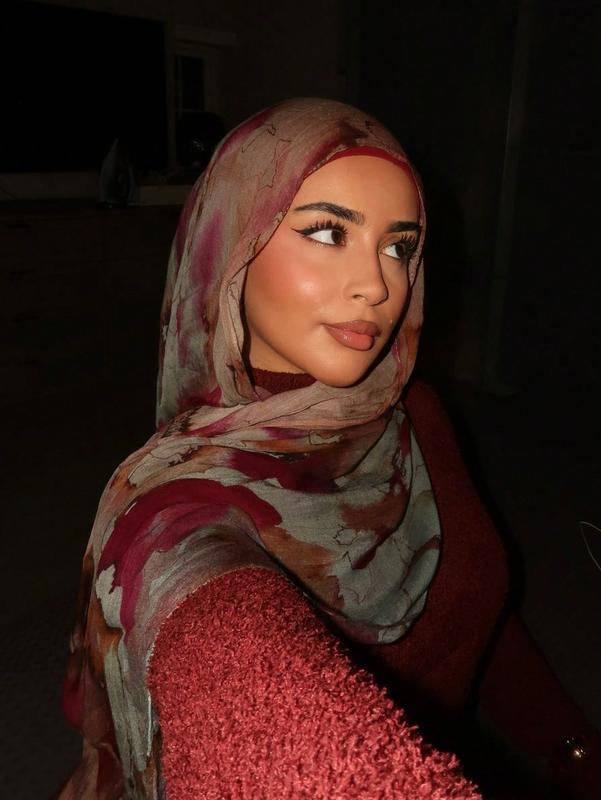 Women's Bohemian Style Watercolor Floral Print Hijab Alternative Scarf for Autumn/Winter 2