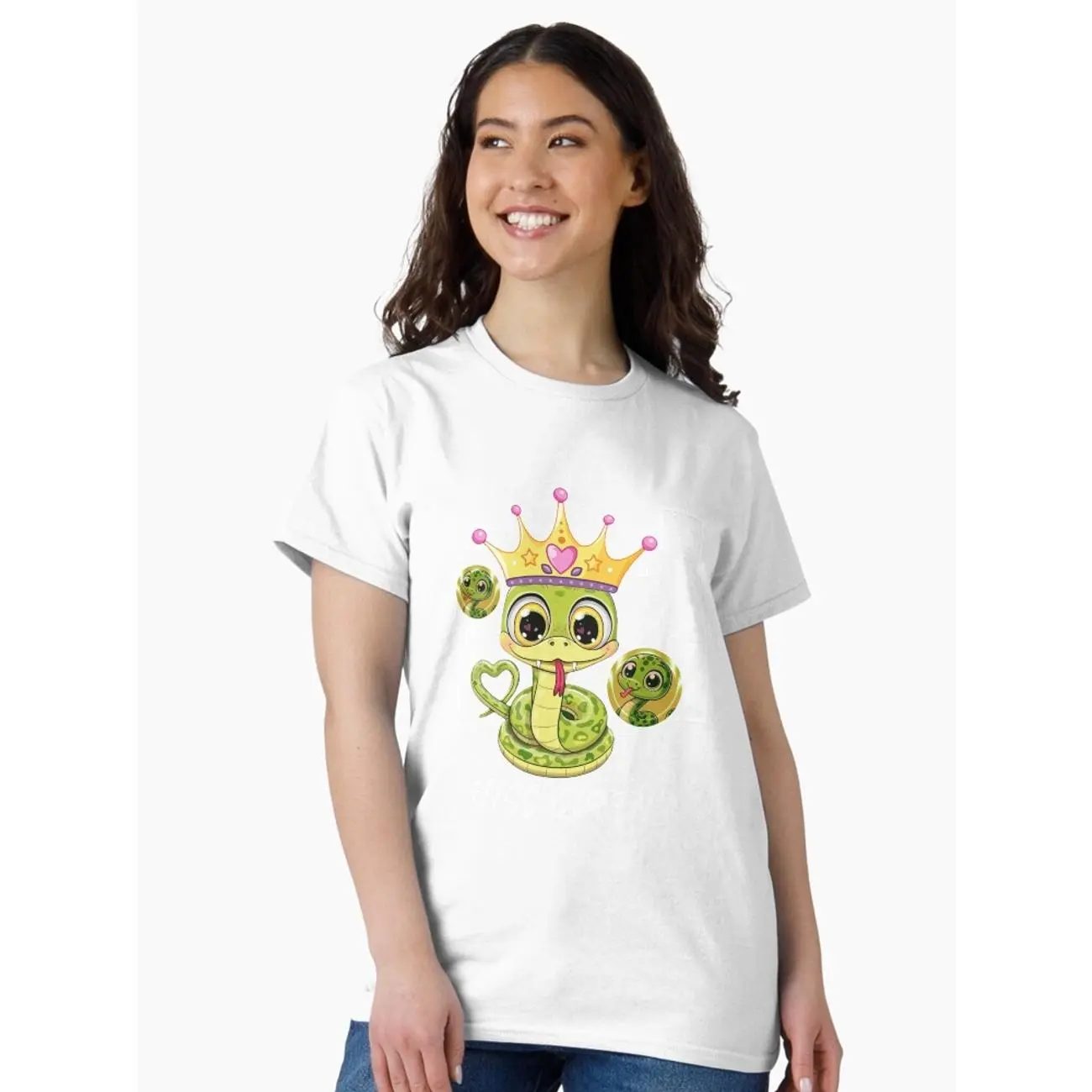Snake Mom Hiss Queen T-Shirt – Funny Snake Lover Graphic Tee, Classic Design for Reptile Enthusiasts Y