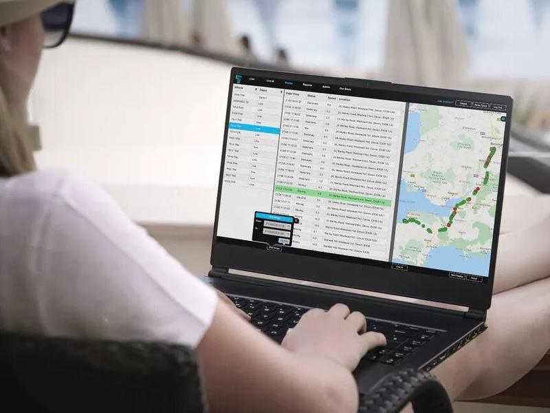 Real-Time GPS Tracker – Vehicle Tracking Device for Car, Van, Truck & Bike | PAYG 7