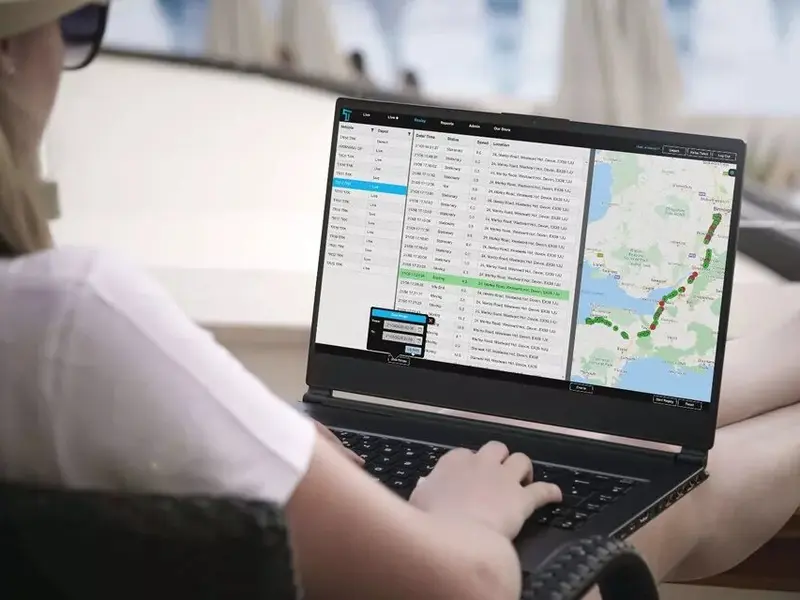 Real-Time GPS Tracker – Vehicle Tracking Device for Car, Van, Truck & Bike | PAYG 7