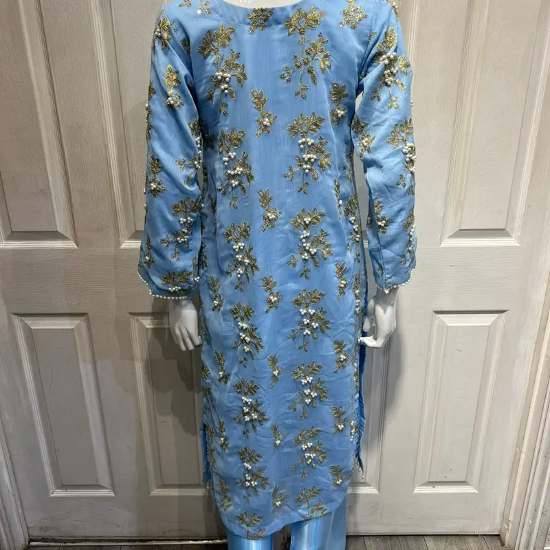 Hania 2:0 trouser suit with pearls Ice Blue 4