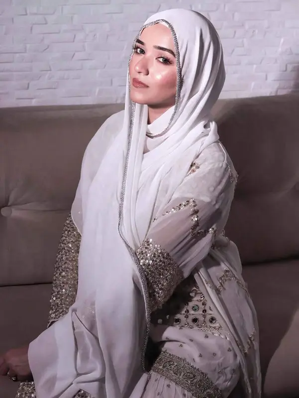 1pc Women's Heavy Beaded Border Solid Color Chiffon Scarf, Elegant Rhinestone Studded Shawl Malay Rhinestone Long Scarf Chiffon Hijab  African Headscarf Head Wrap, Suitable For Travel Vacation Party Outfits Accessories Women[S12] 1
