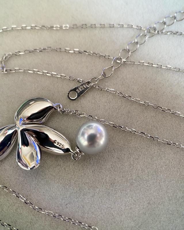 Starlit Pearls 7.5–8mm Natural Silver-Grey Japanese Madama Akoya Pearl Pendant Necklace, Sculptural Brushed Petal, Textured 925 Silver, Jewellery Showpiece 6