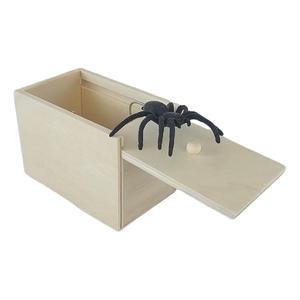 Rubber Spider Prank Wooden Box, 1 Count Trick Play Joke Gag Toy, Creative Gift for Kids, Toys for Boys Toys for Grown Ups, Halloween
