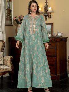 Women's Paisley Embroidery V Neck Arabian Dress, Modest Long Sleeve Maxi Muslim Dress for Party Daily Wear, Ladies Islamic Clothing for All Seasons