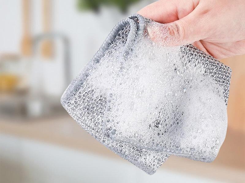 Five-strip silver-threaded dishwashing cloths can replace steel wool and are less likely to shed fibers. They are multi-functional cleaning tools for washing dishes, scrubbing pots and pans, and wiping surfaces at home. 2