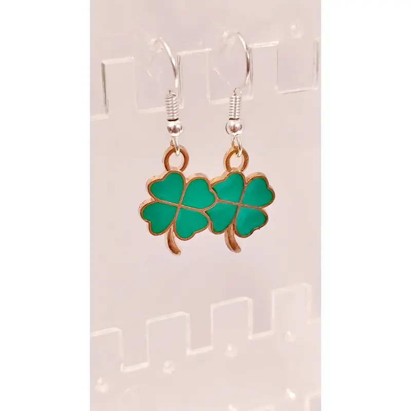 Four leaf clover lucky earrings 1