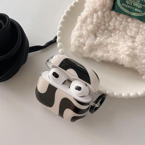 Cow Pattern Earphone Case for Apple AirPods Pro 3/2/1, Cute Protective Cover for AirPods 3/2/1, Stylish Accessory for Daily Use