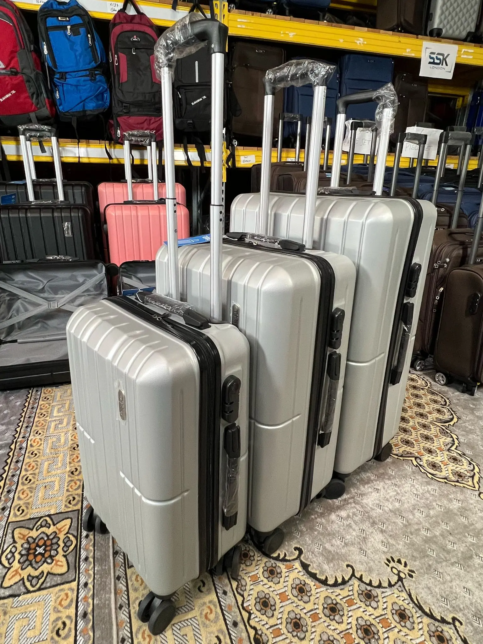 £50 SUITCASE 3 PIECE SET LUGGAGE FAST SHIPPING! HOLIDAY WORK BUSINESS PERSONAL TROLLEY  CABIN LARGE MEDIUM SMALL GET YOUR SUITCASE NOW