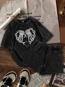 Two-Piece Set Women's Skeleton Hand & Heart Print Short Sleeve Tee & Shorts, Casual Round Neck T-shirt & Skinny Shorts, Ladies Summer Clothes, Womenswear