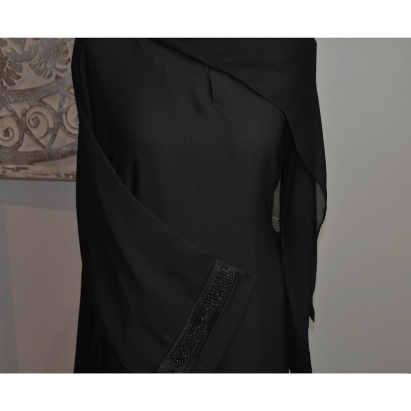 Wafa nida Black Closed Abaya 2