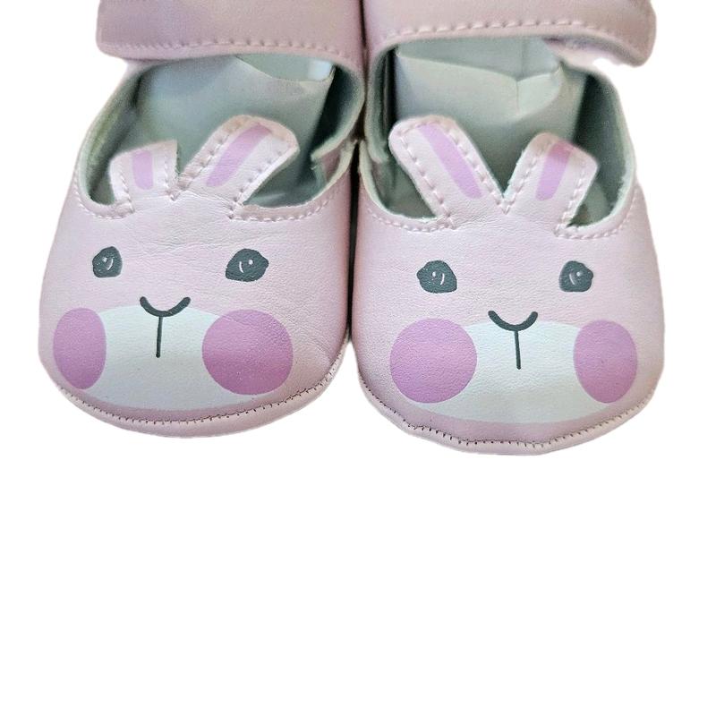 Baby Girls Pram Shoes - Perfect for Your Little Princess 1
