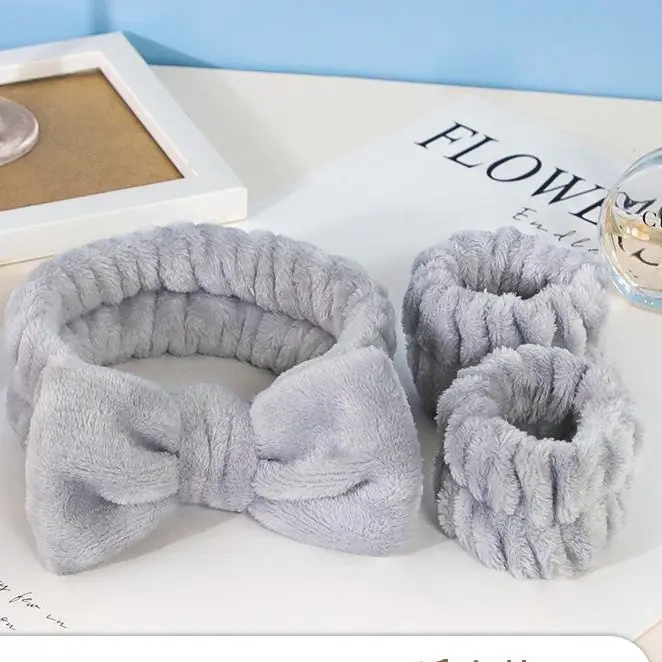 Face wash and moisture proof three-piece set Bow face wash headband Face wash wristband Face wash headband Waterproof face wash wristband