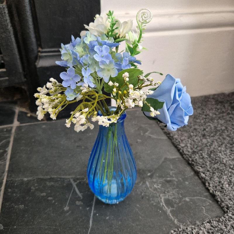 Mini Blue and Lilac Faux Flowers Artificial Ornaments in Vase - Decorative Home Gift - Plants bud vases 3
