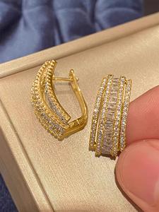 1 Pair Fashion Cubic Zirconia Hoop Earrings For Women For Wedding Anniversary Engagement Party Jewelry Valentine's Day Gift