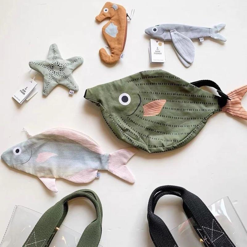 Adorable Tropical Fish Waist Pack for Kids, Green Water-Resistant Coin Purse, Crossbody Bag for Boys & Girls 1