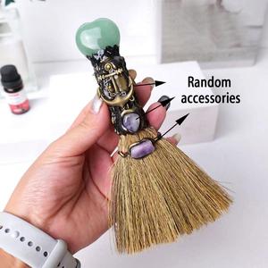 Heart Shaped Crystal Broom, 1 Count Natural Crystal Amethyst Agate Heart Shaped Magic Broom, Quartz Witch Broom Reiki Gemstone for Cleansing Healing Fengshui