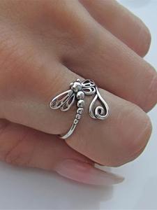 Hollow Out Dragonfly Design Ring, Vintage Creative Ring for Women, Fashion Jewelry for Party, Daily Clothing Decor, Trendy All-match & Exquisite Jewelry for Gift, Valentine's Day, Gift