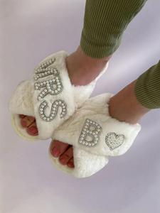 Women's Rhinestone & Faux Pearl Decorated Fuzzy Warm Slippers, Casual Soft Comfortable Home Slippers, Fashionable Criss Cross Design Casual Slipper Shoes for Indoor & Outdoor Wear, Girl, Footwear