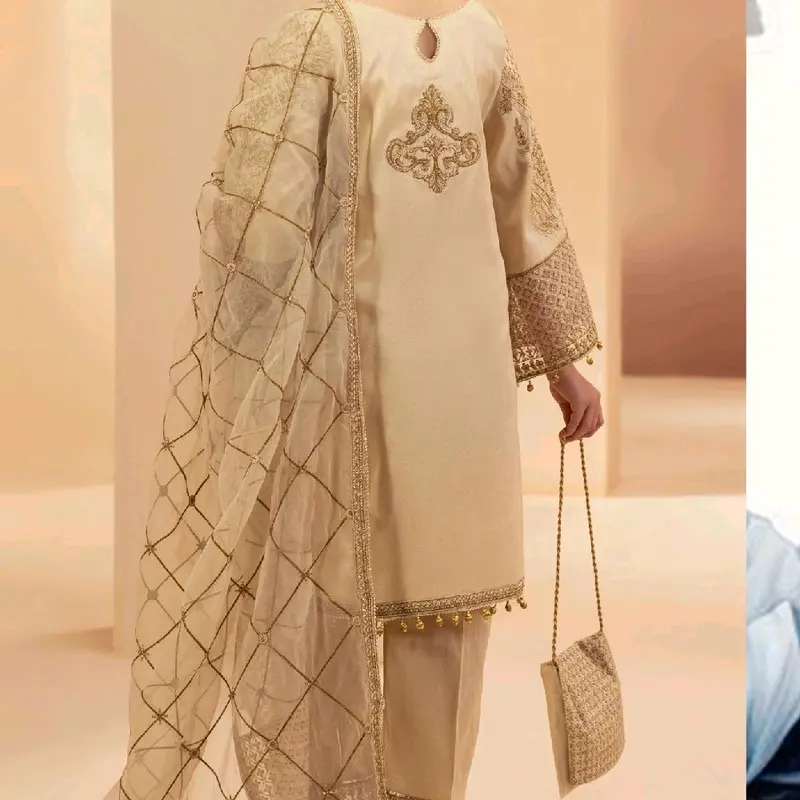 ***HEER***   Luxury Weddings n Partywear Collection by Simrans SS25 Festive in Style Cream Gold 3