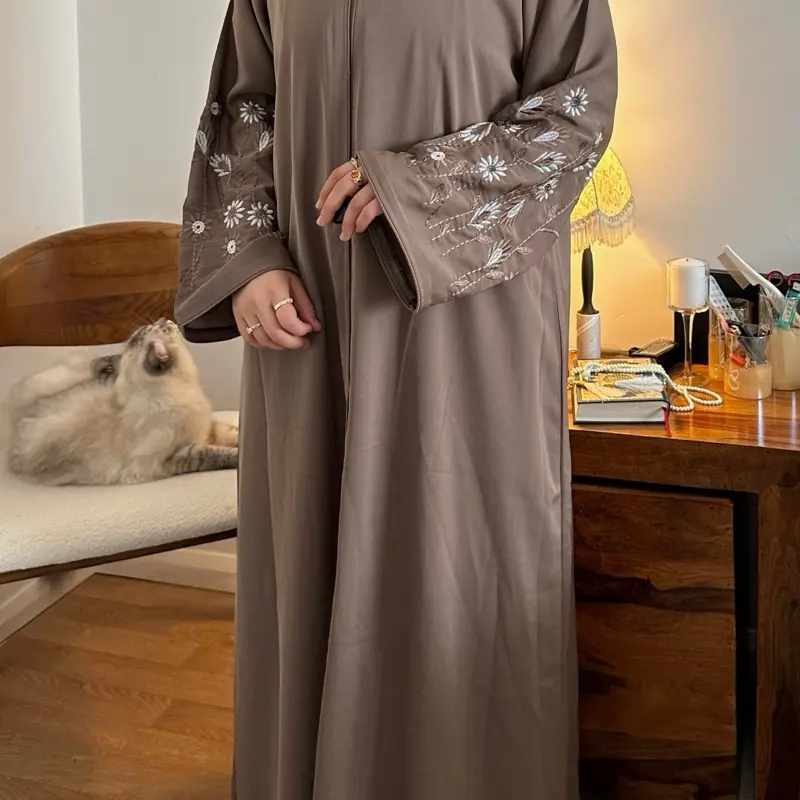 Nour abaya