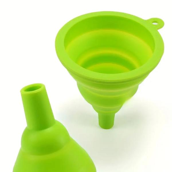 1Pc Collapsible Funnel, Small Funnels for Filling Bottles, Silicone Kitchen Funnel, for Filling Bottles Containers Kitchen, Garage and Labs, Bottle Filing Essential Oil, Arts, Crafts, Sand 2