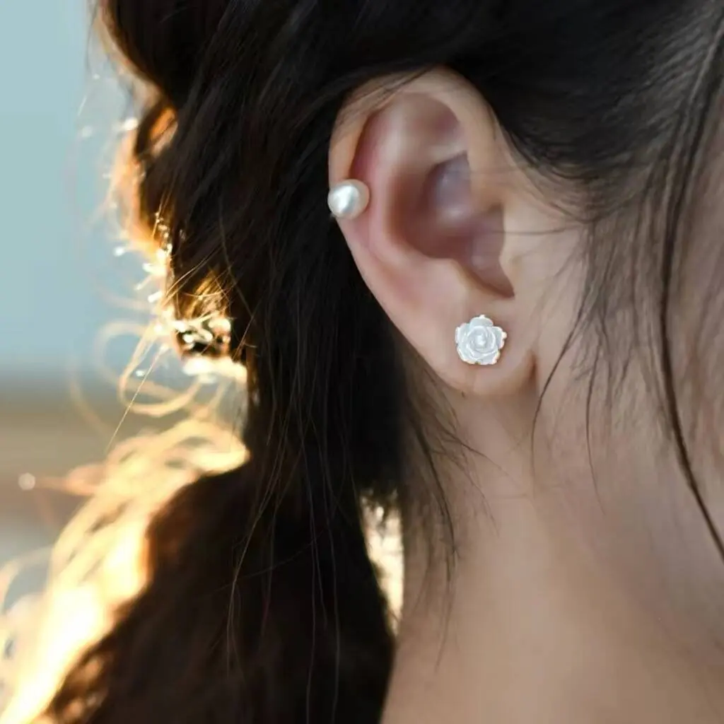 Monaco D'or Roses Ivory White Ivory Pearlescent Shell Flower Gift Mini Stud Earrings For Women