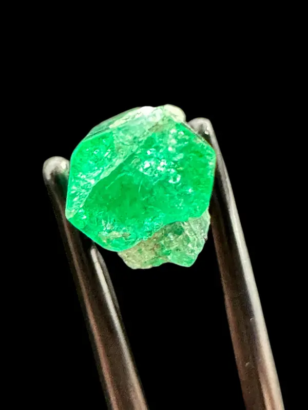 natural emerald crystal, raw emerald, Colombian emerald, green emerald crystal, rough emerald, emerald collector gift, crystal gift 4