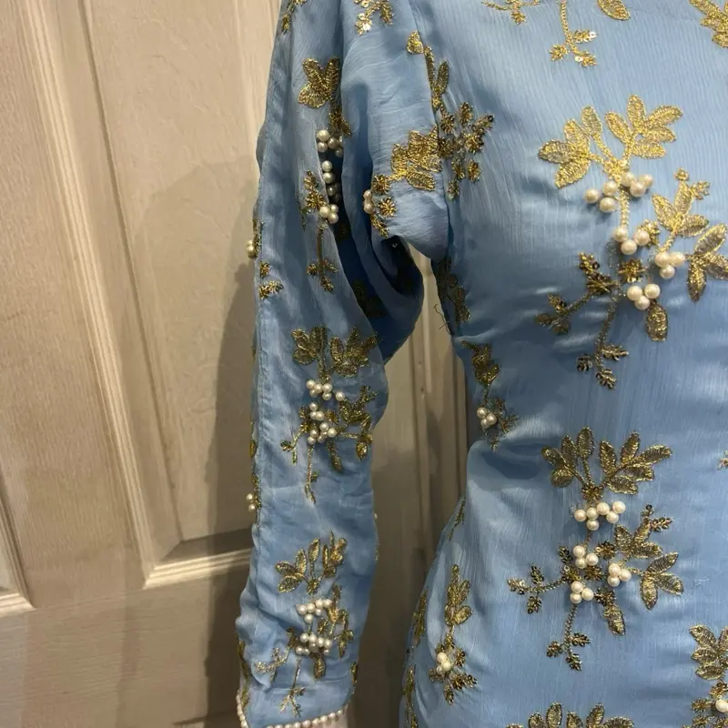 Hania 2:0 trouser suit with pearls Ice Blue 2