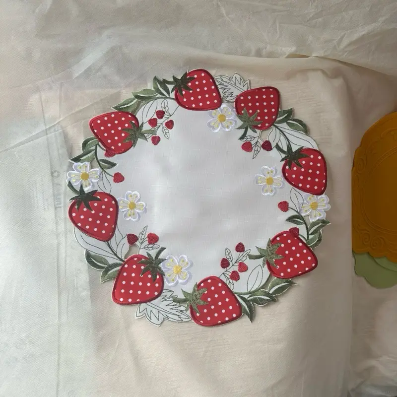 Strawberry placemats and table runner
