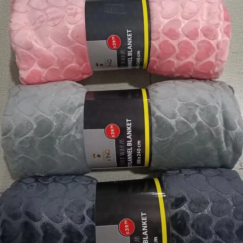 ULTRA-SOFT HEART FLEECE THROWS BLANKET-AVAILABLE IN DOUBLE /KING SIZE FOR BED SOFA OR CHAIR 7