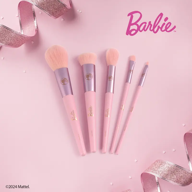Barbie Make-Up Brushes in Storage/Travel Case - 5 makeup brushes 4