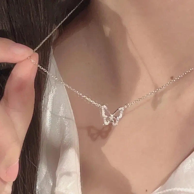 Butterfly shapes, necklaces, exquisite gifts for girlfriends and present
