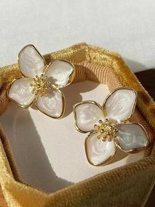 Faux Pearl Decor Flower Design Stud Earrings, Elegant Jewelry for Women, Trendy All-match & Exquisite Jewelry for Birthday Gift, Fashionable Jewelry