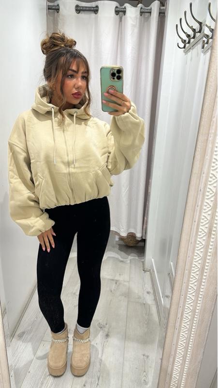 Women’s beige fleece-lined cropped hoodie with bubble hem, BECCA style.