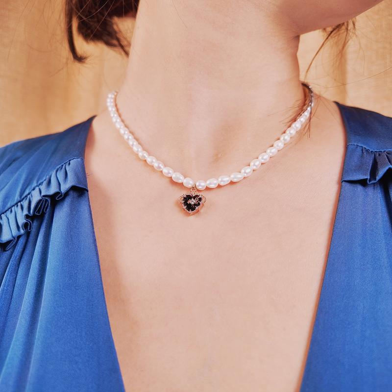 Product Introduction of 90s Rose High Quality Customize Classy Black Heart Pendant Necklace, Summer Trendy Elegant Freshwater Pearl Charm Choker, Chic Adjustable Necklace for Women, Womenwear Daily Accessories Jewellery, All Match Exquisite Daily Clothing Dector, Girly Mom Gift 11