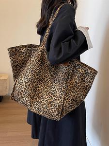 Women's Summer 2024 Fashion Leopard Pattern Canvas Tote Bag, Large Capacity Shoulder Bag for Daily Used, Casual Trendy Versatile High-quality Daily Commuting Bag, Girl Fashionable Shopping Bag
