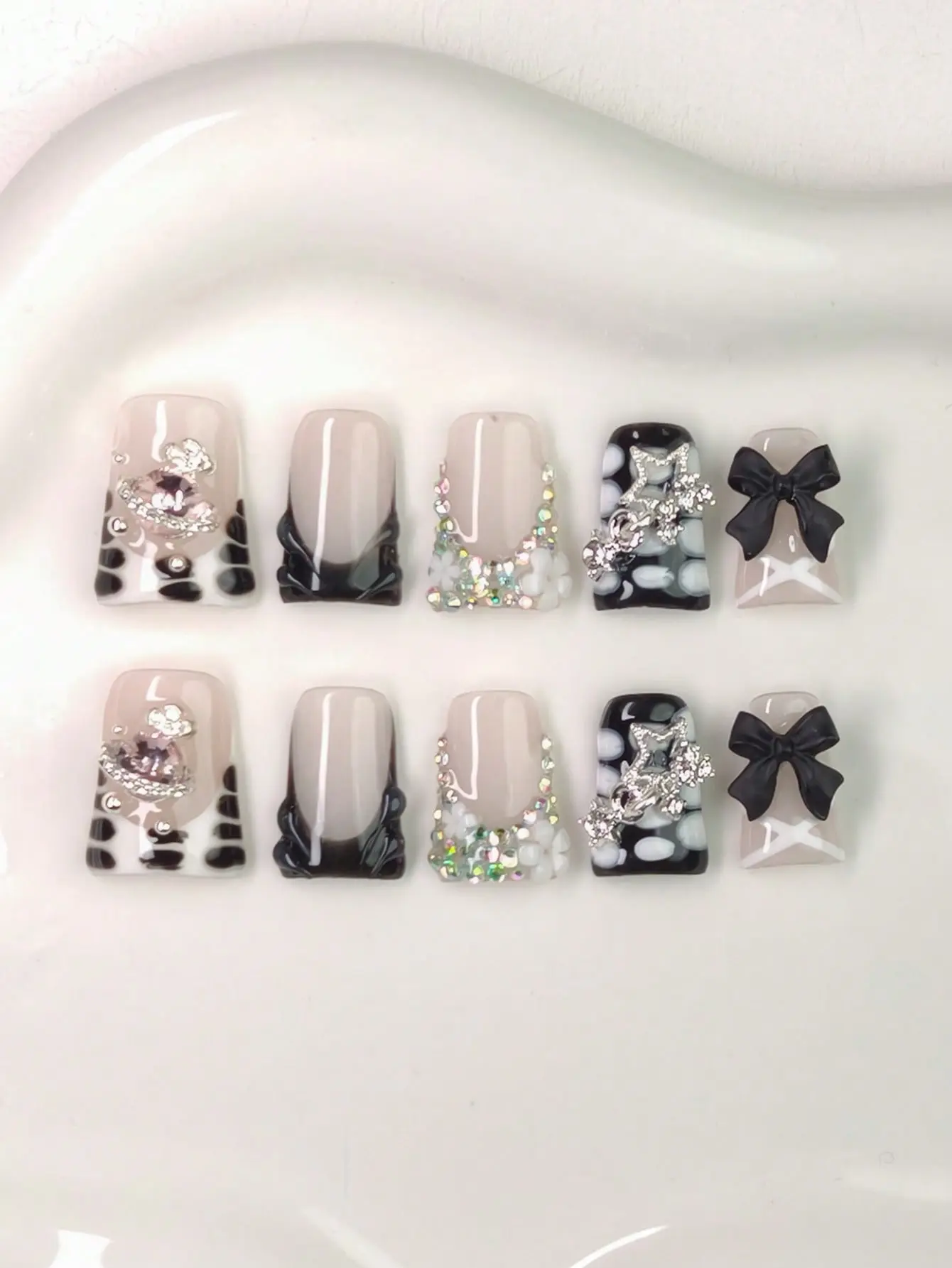 10pcs/Set Handmade Duck Mouth Shaped Nail Tips, Y2K Baddie Style, Nude, White, Black Nail Art Design