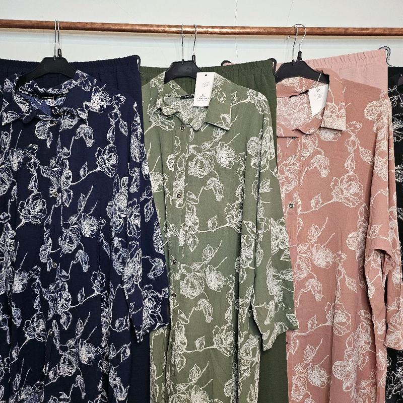 Women's beautiful glittery flower print 2 pc coord set long length size 14/20 4
