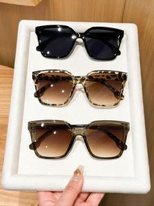 Women's Vintage Trendy Tinted Tinted Lenses Sunglasses, Summer Trendy Sunglasses, Retro Casual Full Rim Modern Trendy Sunglasses for Everyday Use, Fashion Accessories for Outdoor Activities