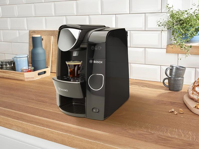 Bosch Tassimo Joy TAS4502NGB Coffee Machine, 1300 Watt, Black, 1.4 Litre 3