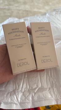 Product Review of Foundation Stick, Multi-Use Foundation Stick Makeup with Built-In Foundation Brush, Lightweight Buildable Medium-to-Full Coverage, Longwear Contour Stick Foundation Face Stick, Easy Coverage, Perfect for Daily Use from B**1 1