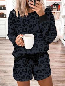Women's Leopard Print Top & Shorts Pyjama Two-piece Set, Casual Comfy Round Neck Long Sleeve Top & Shorts Pj Set, Ladies Sleepwear for All Seasons, Womenswear