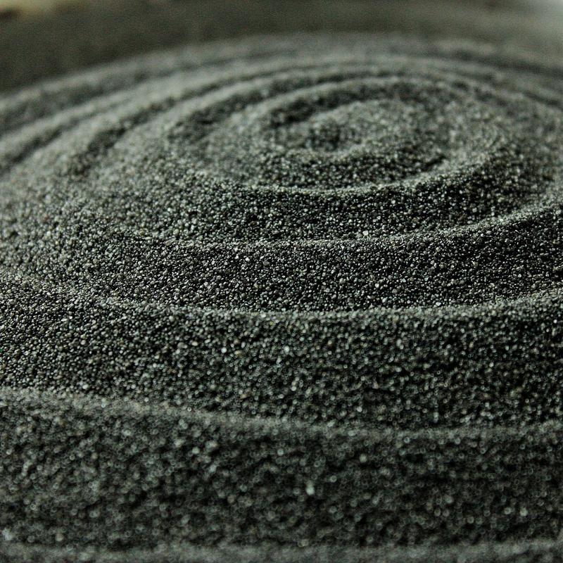 Black Sand for Terrarium Drainage and Decoration 2