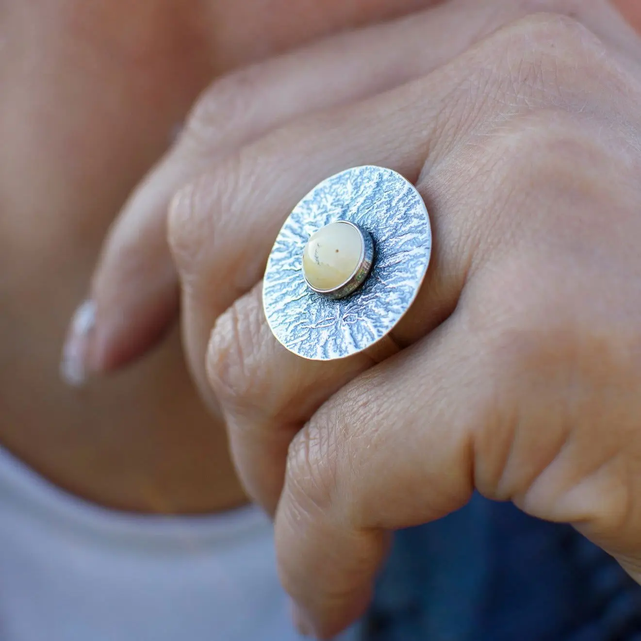 White Amber Silver Ring Piratas, One Size