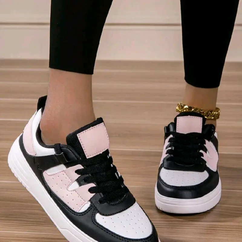Sporty & Sexy Women's Tennis Shoes, Fashionable Lace-Up Round Toe Low-Top Sneakers 1